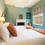 The Georgian Townhouse *