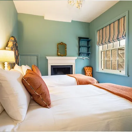 The Georgian Townhouse *