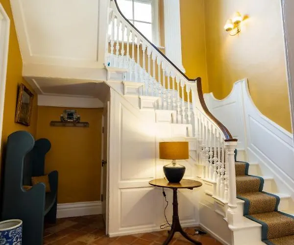 The Georgian Townhouse