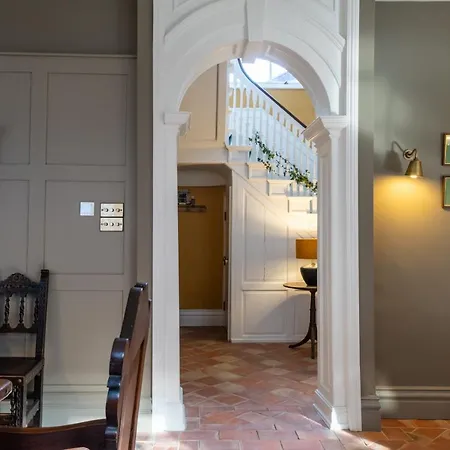 The Georgian Townhouse