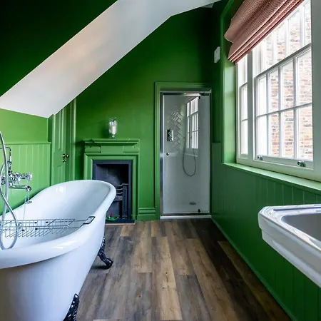 The Georgian Townhouse *